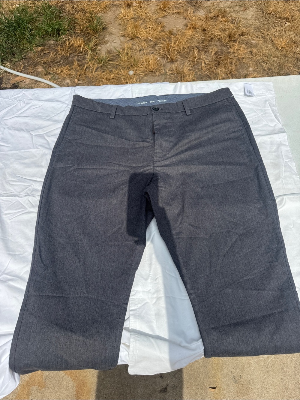 Men’s Old Navy ultimate slim built-in flex 36 x 30 pants
